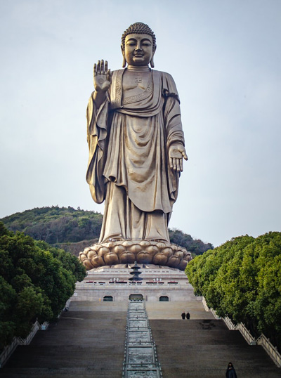 buddha-huge-statue